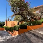 Villa Royal Domain, Bnbrickeys