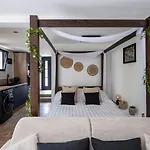 Honey Moon - Studio Romantique Jacuzzi Et Ecran Cinema