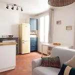 Quiet And Typically Parisian Apartment