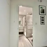 Apartment For 2 - Hyper Center Near Tram