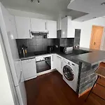 Beautiful Apartment - Centre