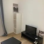 Port Nice: Very Nice 3 Rooms