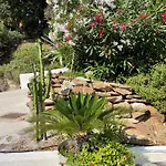Petit Coin De Paradis