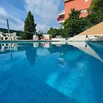 Mansfield Vue Carte Postale Terrasse Piscine Calme Port A 200M A Pied