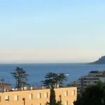 B002 - Superbe Appartement Avec Vue Mer Et Piscine