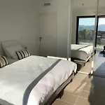 B002 - Superbe Appartement Avec Vue Mer Et Piscine