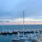 Studio Vue Mer Imprenable Plein Sud A Golfe Juan