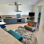 La Balma - 4 Appartements Avec Jardin En Maison Passive De Plain Pied A Frejus-Saint-Raphael