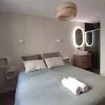 Superbe 3 Chambres Au Centre D'Antibes Ac, Parking, Wifi