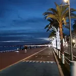 Smart Ac Apartament Close Sea Downtown Great Stay