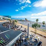 Studio Meuble Front De Mer Proche Aeroport De Nice