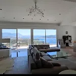 Amazing View Seaside Villa