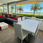 Magnifique Appartement Les Pieds Dans L'Eau A Nice