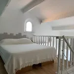 Grand Studio Mezzanine Avec Vue Mer, Parking Et Climatisation A Deux Pas De La Calanque De La Cron - Fr-1-100-319