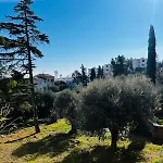 Bel Appartement Au Calme Et Tres Bien Situe !