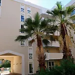 Appartement Hyeres Centre Avec Piscine Et Parking Prive