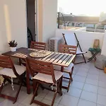 Appartement Hyeres Centre Avec Piscine Et Parking Prive