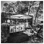 Superbe Mobil Home, Climatise, Ss Vis A Vis, Au Calme, Dans Super Domaine