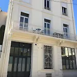 Brp Cannes Center, Four