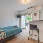 Studio Avec Terrasse Vue Jardin