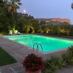 House Surrounded By Nature With Pool In Cassis