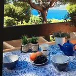 T2 Vue Mer Avec Balcon, Climatise, Piscine