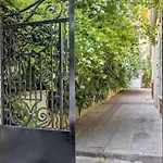 Bright, Newly Renovated Apartment