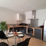 Hpc Suites - Cassis Centre - Parking Gratuit & Piscine Chauffee
