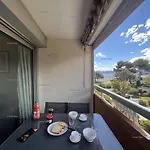 Studio Cabine A St-Raphael Avec Terrasse Et Parking, A 100M De La Plage - Fr-1-226A-23