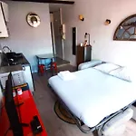 We Cannes ! Amazing Studio In The Heart Of The Old City Of Cannes !