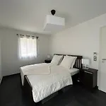 Prestige View 121