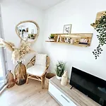 Appart 2 Chambres Piscine Jardin Mandelieu