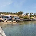 La Roche, Cabanon Cosy Les Pieds Dans L'Eau Avec Vue Exceptionnelle