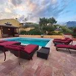 Villa Royal Domain, Entire, Bnbrickeys