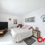 Calme Studio Avec Piscine Privee, Clim Et Parking A Menton - Fr-1-647-31