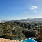 Appartement Vue Sur Mer, Piscine, Garage Prive