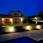 Villa Avec Piscine Privee Sur Jardin Clos De 3000M2
