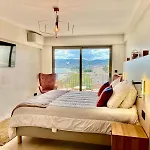 Luxury Sea View Yourhosthelper