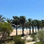 Bel Appartement - 2 Chambres- Bord De Plage- Vue Mer-Climatise