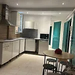 T3 Dans Une Villa Pres De La Mer