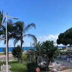 Le Bastion-Plage-Vue Mer