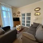 A015 - Beautiful Apartment With Sea View In Cannes
