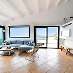 Villa Luxueuse Moderne Avec Piscine & Recemment Renovee, Vue Mer Exceptionnelle!