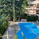 Apartment Borromees