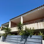 Appartement Spacieux Avec Terrasse Et Parking Prive