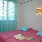 Maison 4 Pieces Avec Terrasse, Climatisation Et Parking - Proche Plage A Frejus - Fr-1-226A-48