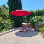 Haut De Villa Avec Terrasse Privative Jardin Et Parking Tout Pres Des Plages