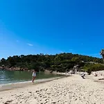Appartement Cavalaire Proche De La Mer , Etat Neuf ,Reservation 3 Jours Minimum