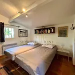 Beautiful Villa With Large Swimming Pool Near Pampelonne