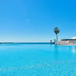 Superbe T2 Vue Sur Mer Avec Parking Et Piscine